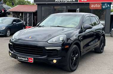 Внедорожник / Кроссовер Porsche Cayenne 2015 в Виннице