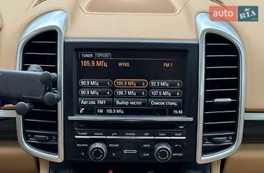 Внедорожник / Кроссовер Porsche Cayenne 2015 в 