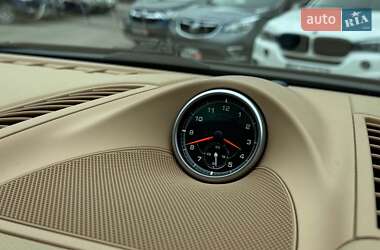 Внедорожник / Кроссовер Porsche Cayenne 2015 в 