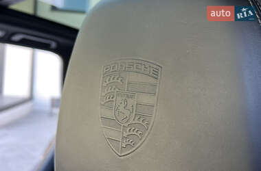 Внедорожник / Кроссовер Porsche Cayenne 2016 в 