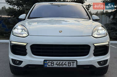 Внедорожник / Кроссовер Porsche Cayenne 2015 в 