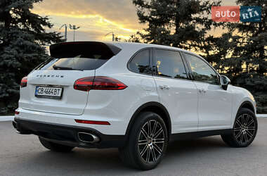 Внедорожник / Кроссовер Porsche Cayenne 2015 в 