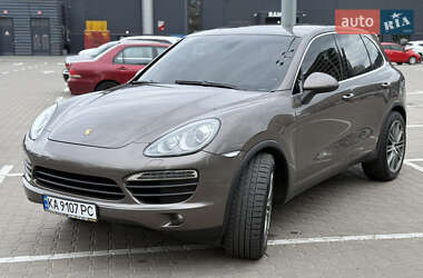 Внедорожник / Кроссовер Porsche Cayenne 2011 в Киеве