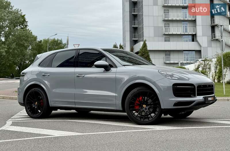 Внедорожник / Кроссовер Porsche Cayenne 2018 в Киеве
