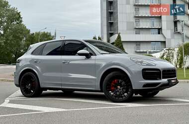 Позашляховик / Кросовер Porsche Cayenne 2018 в 