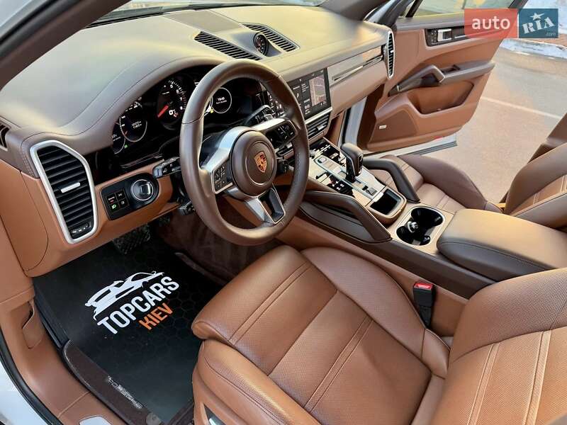 Внедорожник / Кроссовер Porsche Cayenne 2018 в Киеве