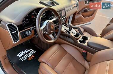 Позашляховик / Кросовер Porsche Cayenne 2018 в 