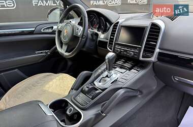 Внедорожник / Кроссовер Porsche Cayenne 2013 в 