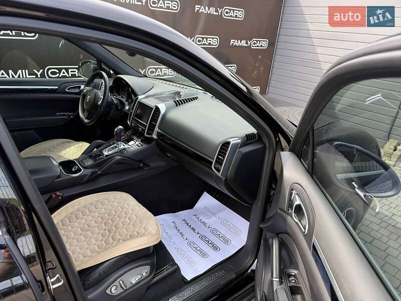 Позашляховик / Кросовер Porsche Cayenne 2013 в Одесі