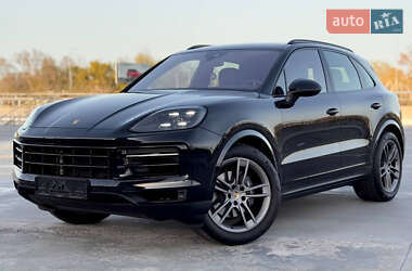 Позашляховик / Кросовер Porsche Cayenne 2023 в 