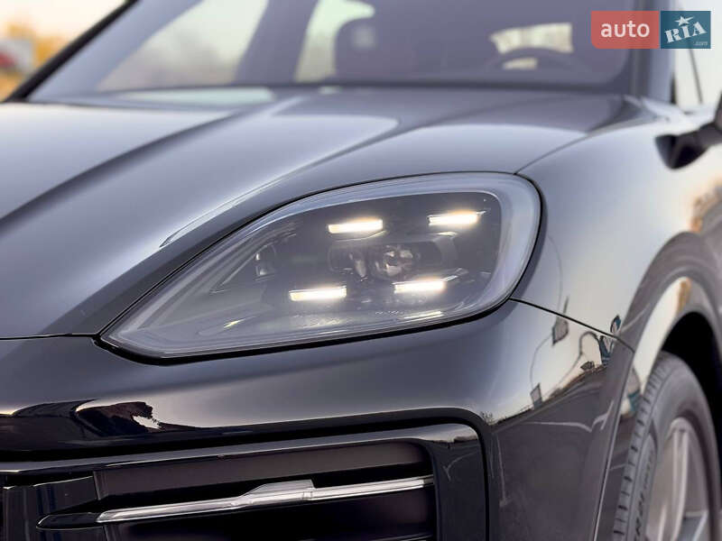Внедорожник / Кроссовер Porsche Cayenne 2023 в Киеве