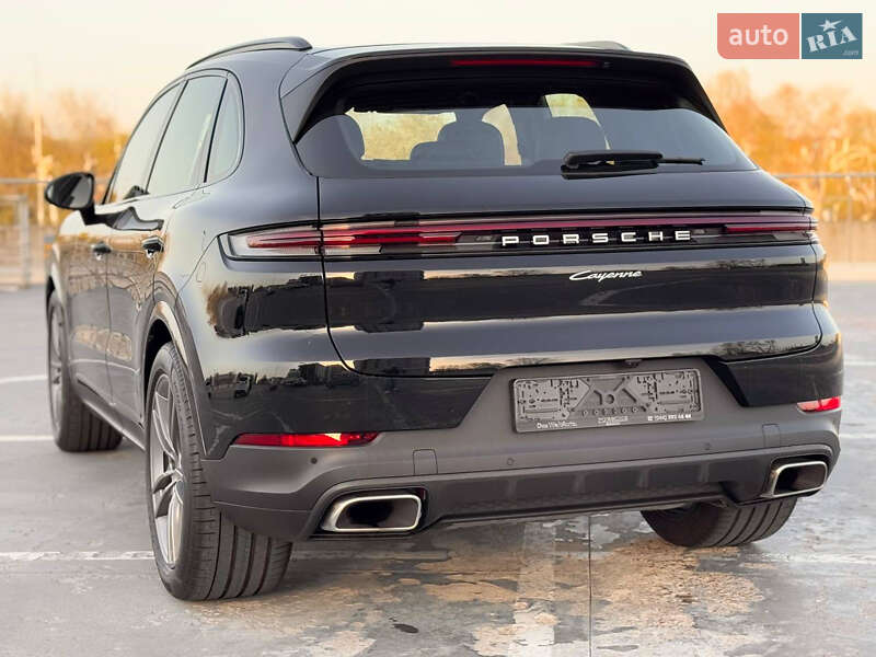 Внедорожник / Кроссовер Porsche Cayenne 2023 в Киеве