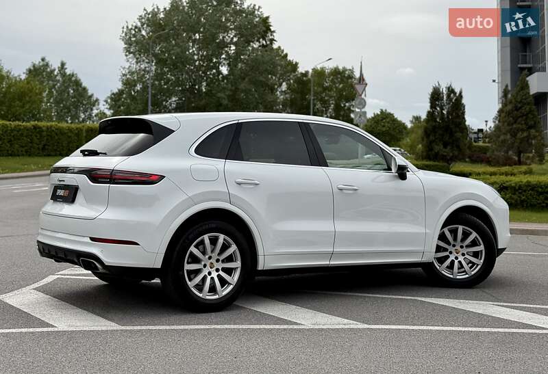 Позашляховик / Кросовер Porsche Cayenne 2020 в Києві