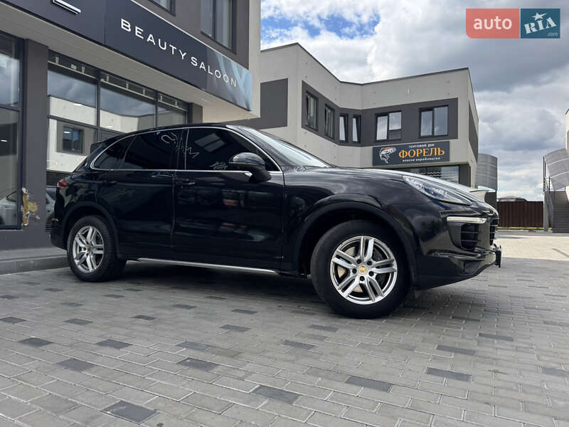 Внедорожник / Кроссовер Porsche Cayenne 2016 в Киеве