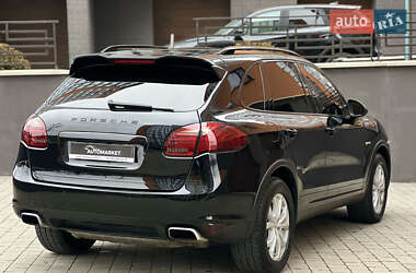 Внедорожник / Кроссовер Porsche Cayenne 2011 в 