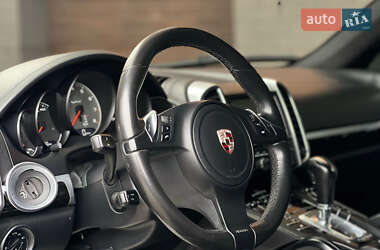 Внедорожник / Кроссовер Porsche Cayenne 2011 в 
