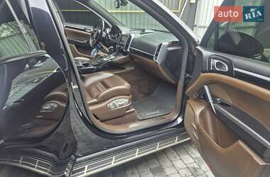Позашляховик / Кросовер Porsche Cayenne 2016 в 