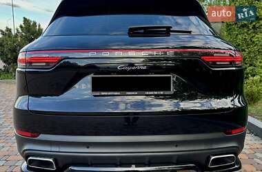 Позашляховик / Кросовер Porsche Cayenne 2022 в 