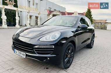 Внедорожник / Кроссовер Porsche Cayenne 2010 в 