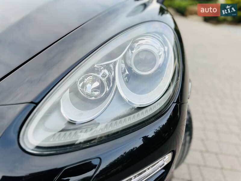 Позашляховик / Кросовер Porsche Cayenne 2010 в Хмельницькому