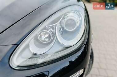 Внедорожник / Кроссовер Porsche Cayenne 2010 в 