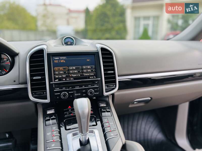 Позашляховик / Кросовер Porsche Cayenne 2010 в Хмельницькому