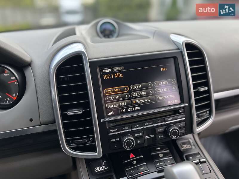 Позашляховик / Кросовер Porsche Cayenne 2010 в Хмельницькому