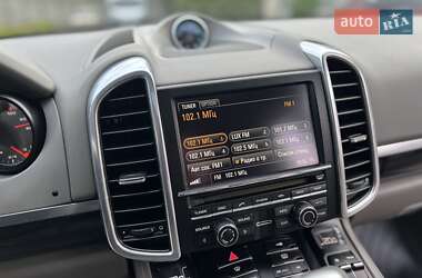 Внедорожник / Кроссовер Porsche Cayenne 2010 в 