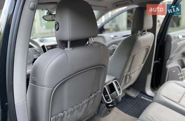 Внедорожник / Кроссовер Porsche Cayenne 2010 в 