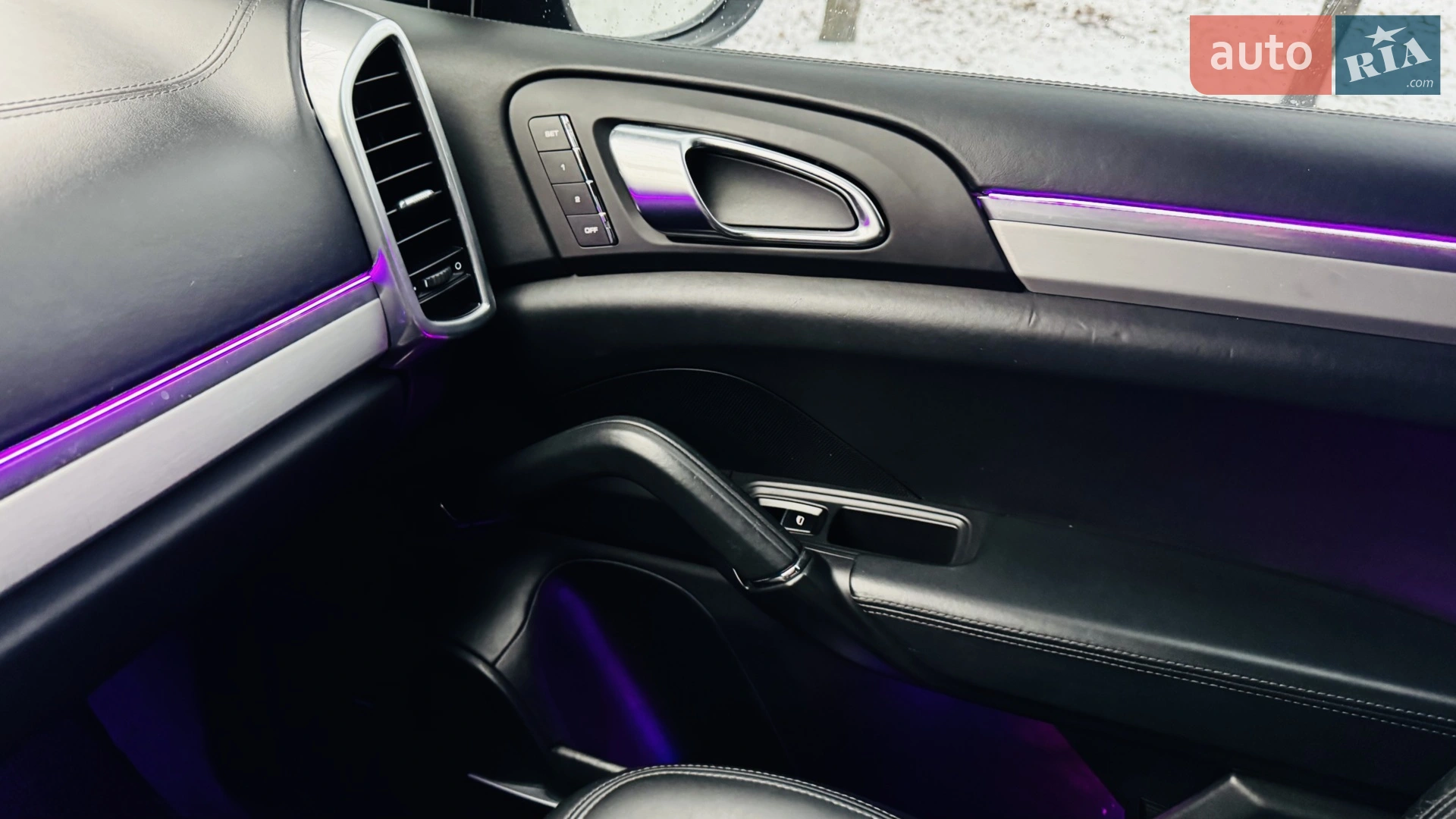 2010 Porsche Cayenne - мініатюра 15