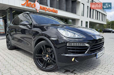 Позашляховик / Кросовер Porsche Cayenne 2013 в 