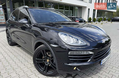 Позашляховик / Кросовер Porsche Cayenne 2013 в 
