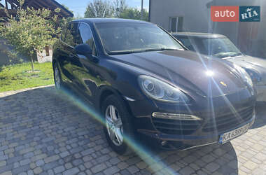 Внедорожник / Кроссовер Porsche Cayenne 2011 в 