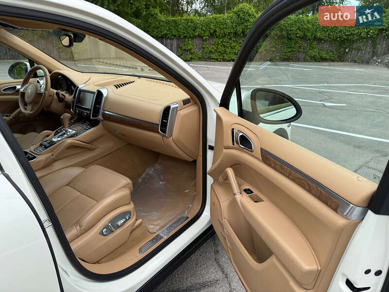 Внедорожник / Кроссовер Porsche Cayenne 2010 в Днепре
