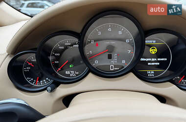 Позашляховик / Кросовер Porsche Cayenne 2010 в 