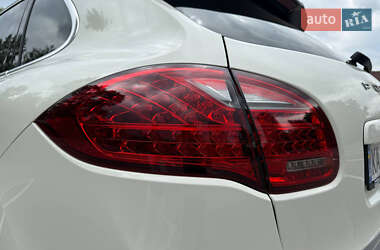 Позашляховик / Кросовер Porsche Cayenne 2010 в 
