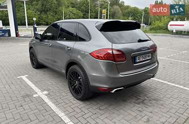Внедорожник / Кроссовер Porsche Cayenne 2013 в 