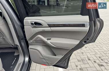 Внедорожник / Кроссовер Porsche Cayenne 2013 в 