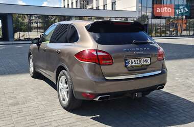 Позашляховик / Кросовер Porsche Cayenne 2014 в 