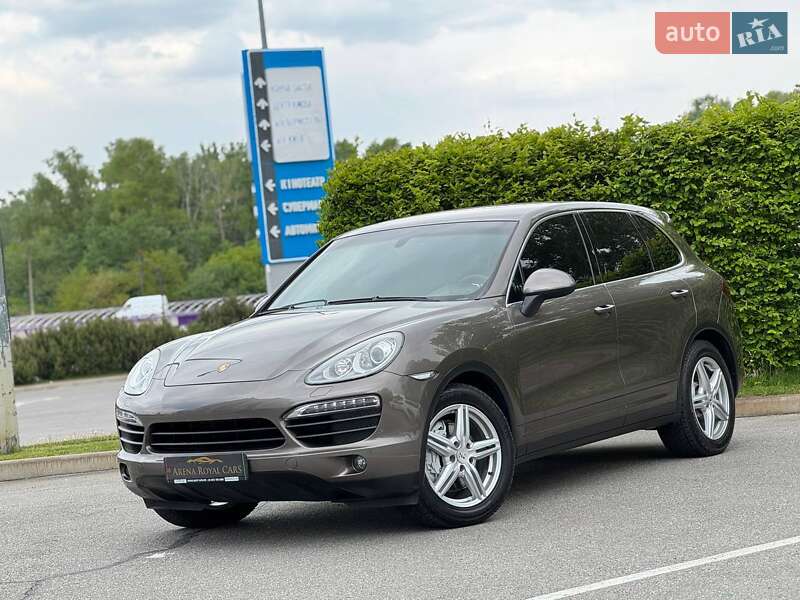 Внедорожник / Кроссовер Porsche Cayenne 2011 в Киеве