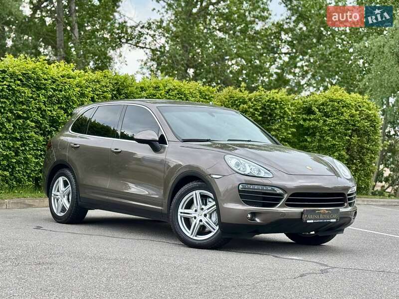 Внедорожник / Кроссовер Porsche Cayenne 2011 в Киеве