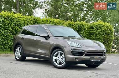 Внедорожник / Кроссовер Porsche Cayenne 2011 в 