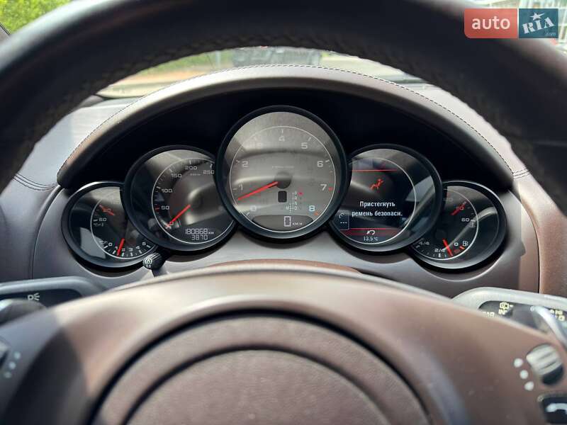 Внедорожник / Кроссовер Porsche Cayenne 2011 в Киеве