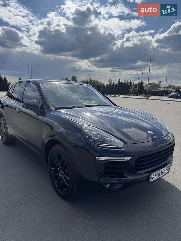 Внедорожник / Кроссовер Porsche Cayenne 2015 в Житомире фото 5 Внедорожник / Кроссовер Porsche Cayenne 2015 в Житомире