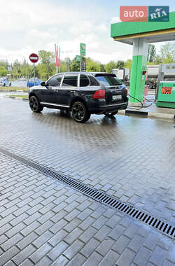 Внедорожник / Кроссовер Porsche Cayenne 2006 в 
