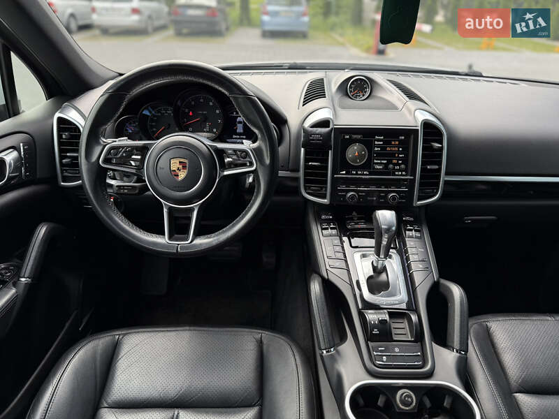 Позашляховик / Кросовер Porsche Cayenne 2015 в Львові фото 49 Позашляховик / Кросовер Porsche Cayenne 2015 в Львові