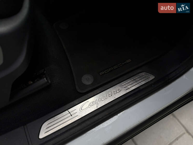 Позашляховик / Кросовер Porsche Cayenne 2015 в Львові фото 56 Позашляховик / Кросовер Porsche Cayenne 2015 в Львові