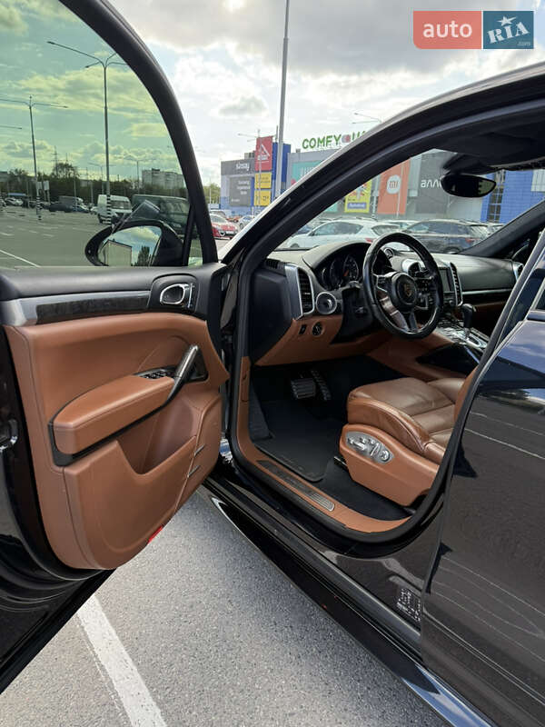 Внедорожник / Кроссовер Porsche Cayenne 2016 в Днепре фото 7 Внедорожник / Кроссовер Porsche Cayenne 2016 в Днепре