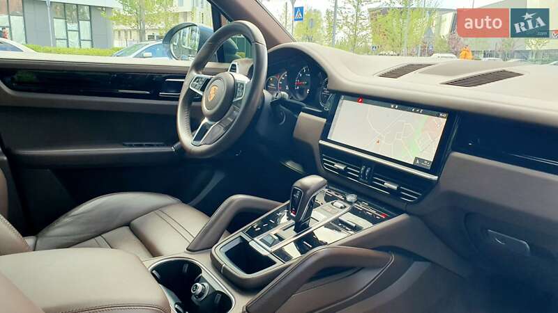 Внедорожник / Кроссовер Porsche Cayenne 2019 в Киеве