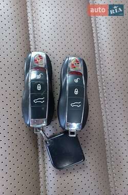 Внедорожник / Кроссовер Porsche Cayenne 2013 в 